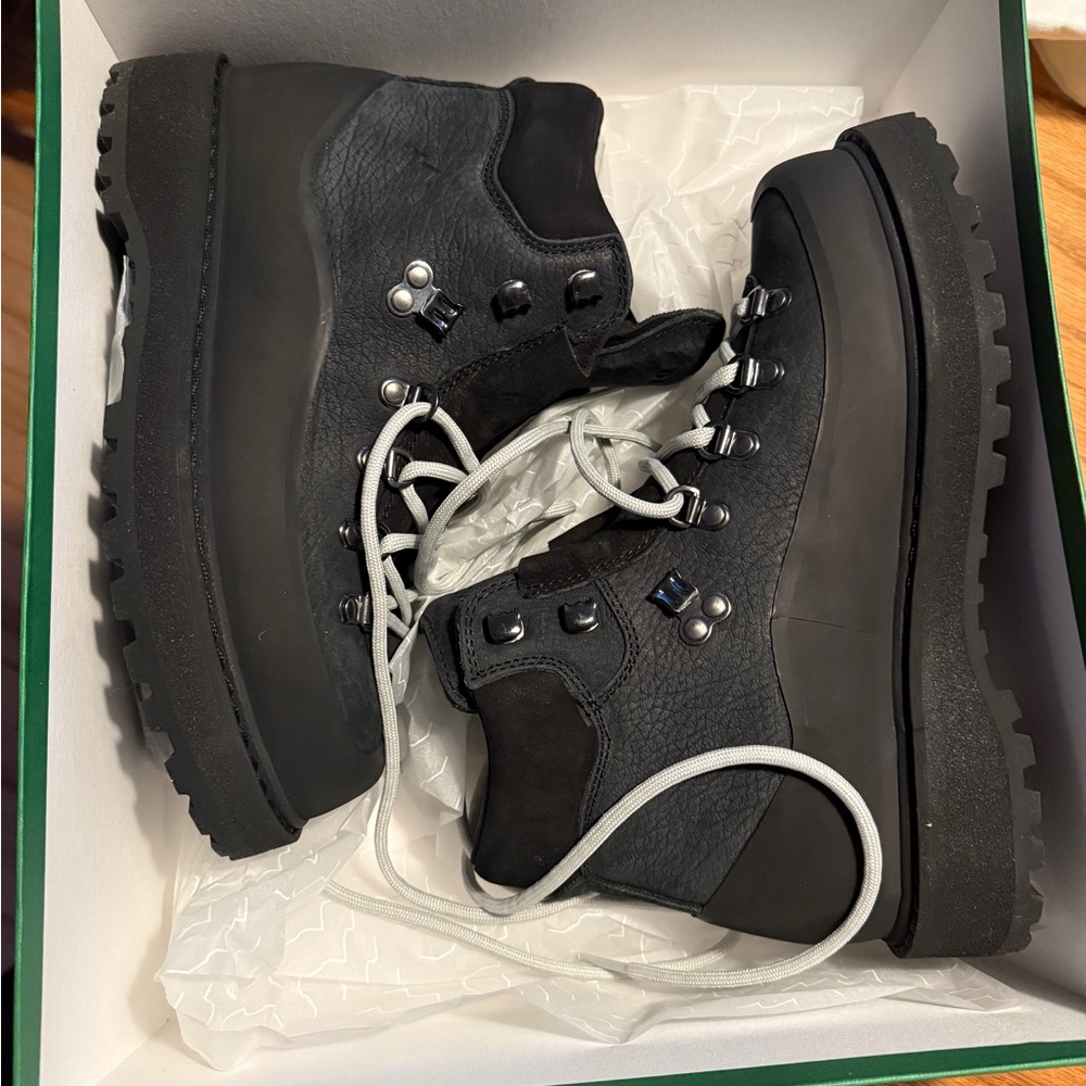 Black Hiking Boots with Contrast Laces - NWT - women’s size 38 (US7)